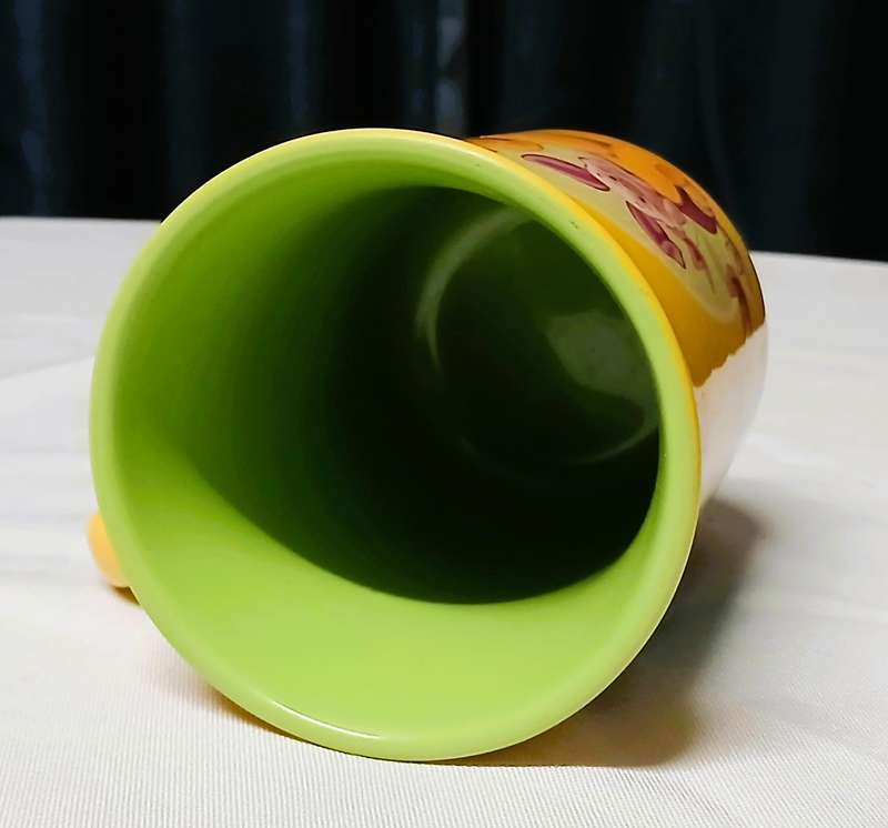 Vintage Disney Winnie the Pooh Mug | Stor Spain | Yellow Ceramic Cup with Green Interior (11.5cm)