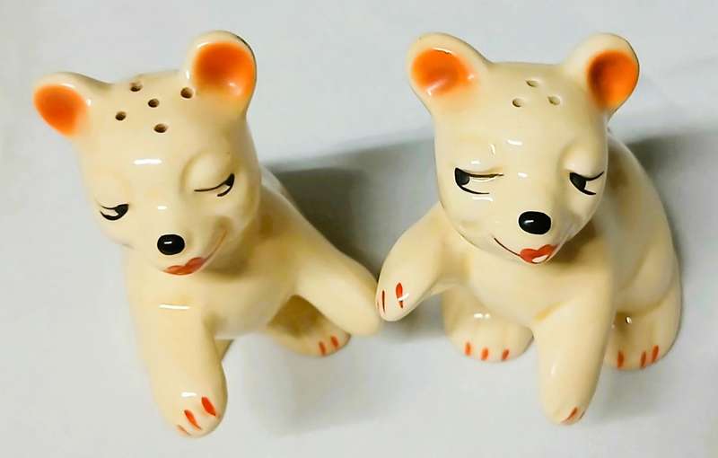Vintage Hugging Bear Salt & Pepper Shakers | Mid-Century Ceramic Set in the Style of Van Tellingen