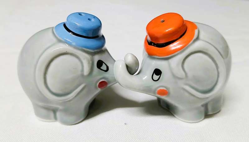 Vintage Kissing Elephant Salt & Pepper Shakers | Mid-Century Japan Style Ceramic | Orange & Blue Hat