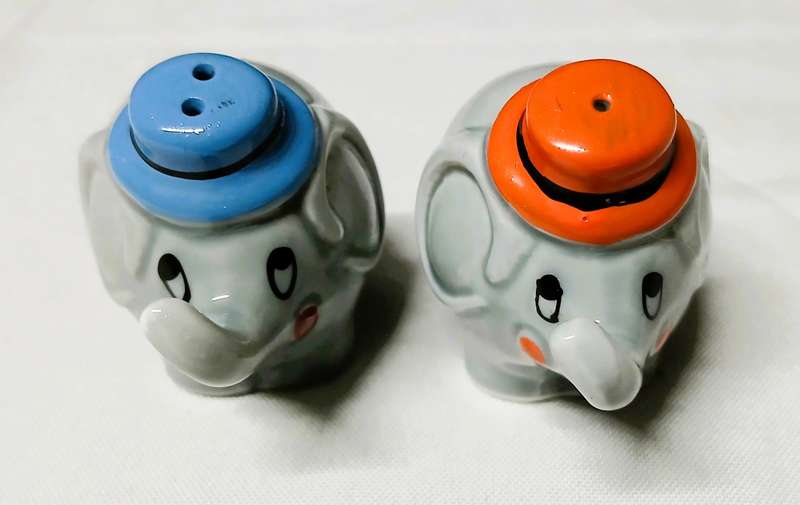 Vintage Kissing Elephant Salt & Pepper Shakers | Mid-Century Japan Style Ceramic | Orange & Blue Hat