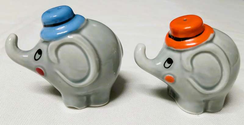 Vintage Kissing Elephant Salt & Pepper Shakers | Mid-Century Japan Style Ceramic | Orange & Blue Hat