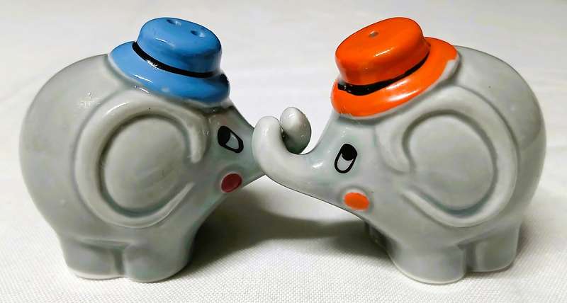 Vintage Kissing Elephant Salt & Pepper Shakers | Mid-Century Japan Style Ceramic | Orange & Blue Hat
