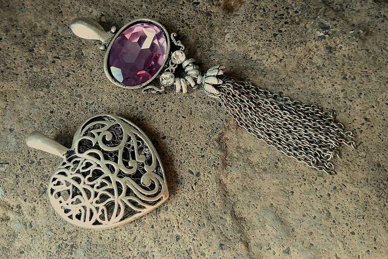 Vintage Silver-Tone Pendant Pair | Tassel Drop & Filigree Heart | Bold & Romantic Looks