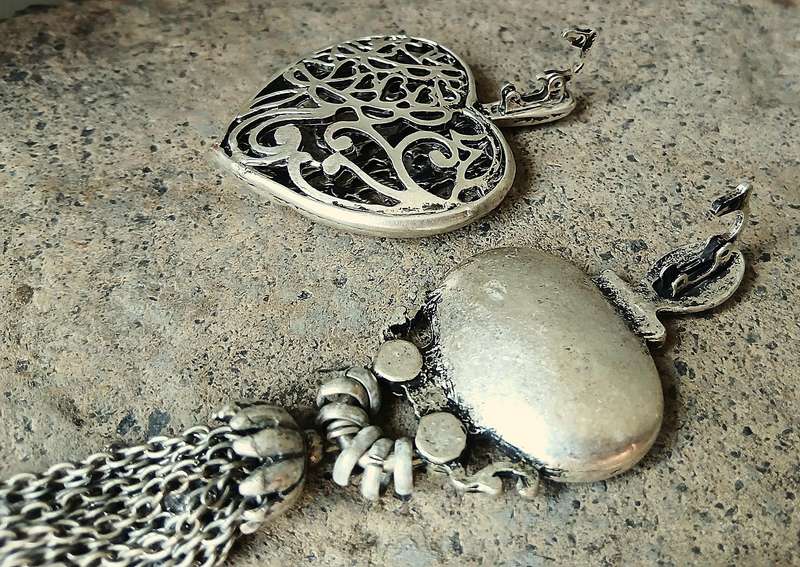 Vintage Silver-Tone Pendant Pair | Tassel Drop & Filigree Heart | Bold & Romantic Looks