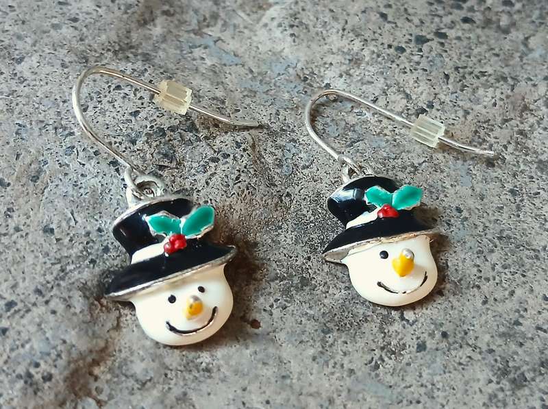 Vintage Snowman Dangle Earrings | Enamel on Silver Tone | Cheerful Christmas Holiday Fun
