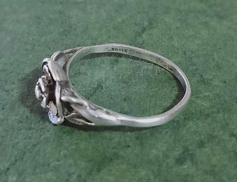 Vintage Sterling Silver Rose Ring | Romantic Floral Design with Leaf Accents