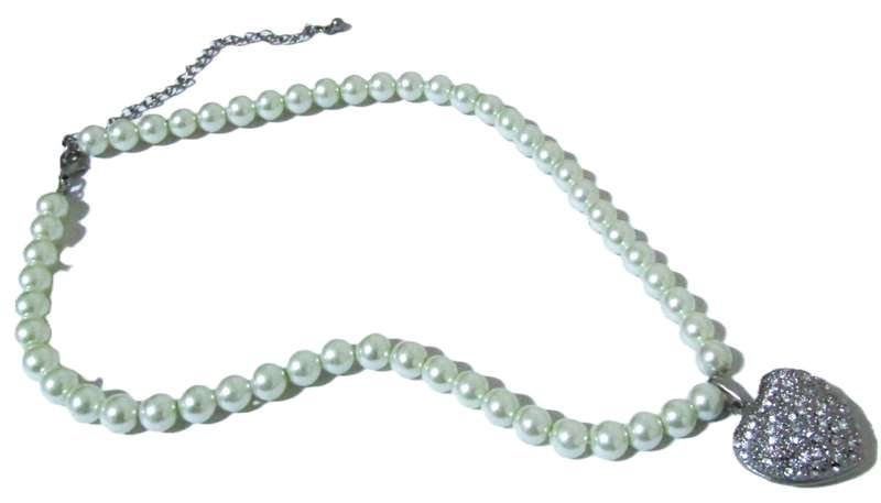 Vintage Faux Pearl Necklace with Double-Sided Heart Pendant