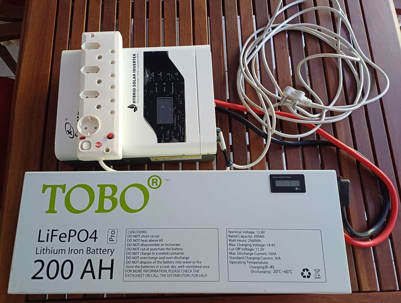 Hybrid Inverter 12V, pure sine wave + 12v 200AH 2.56kWh Lithium Battery LifeP04 Battery
