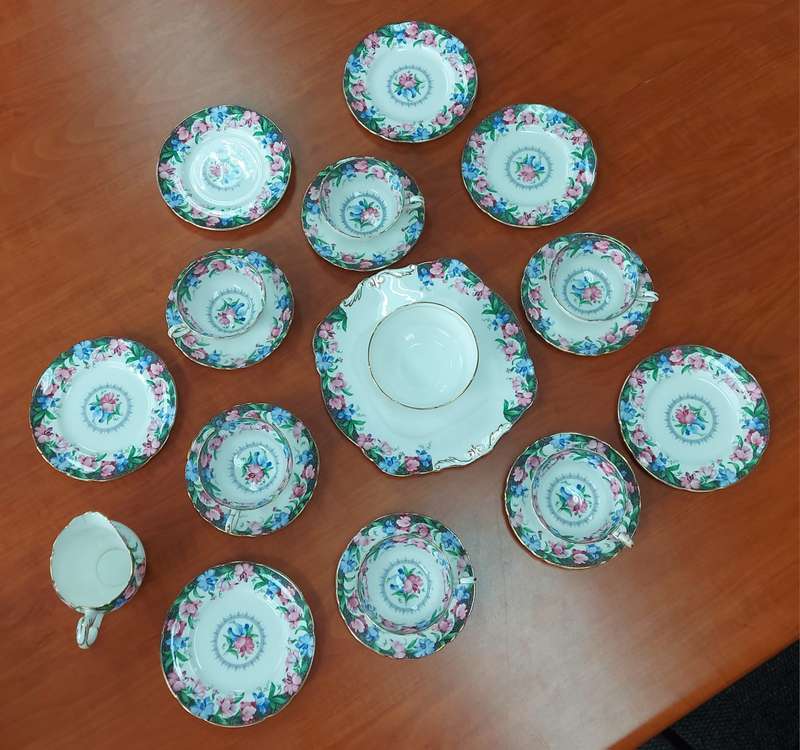21 Piece Tea Set