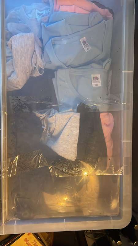 Discounted bulk leftover new stock t-shirts