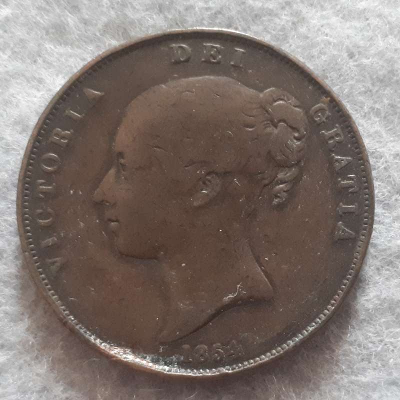 1854 GREAT BRITAIN ONE PENNY : NEAR COLON