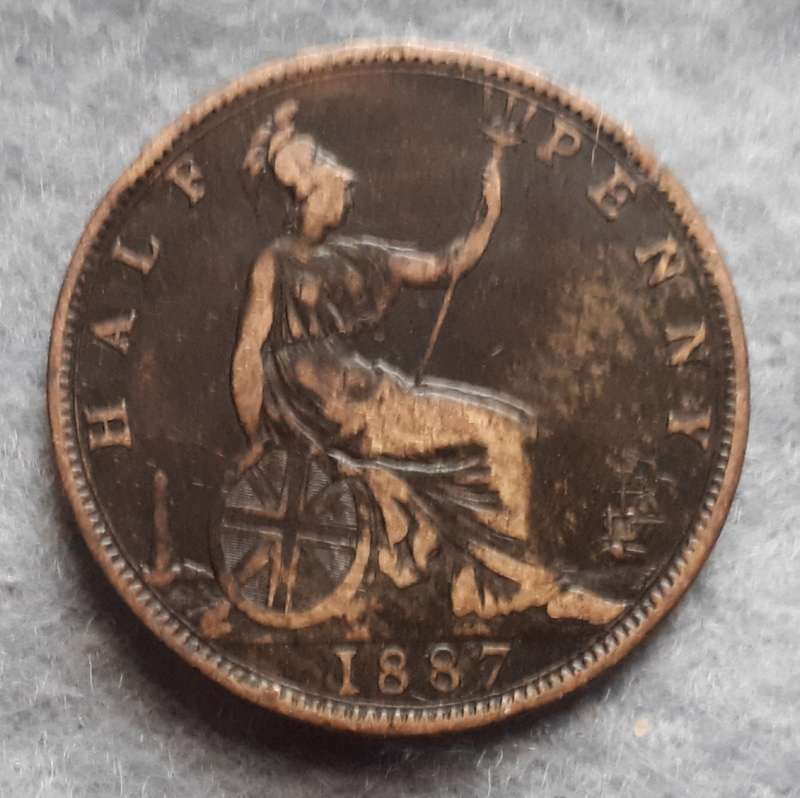 1887 GREAT BRITAIN HALF PENNY