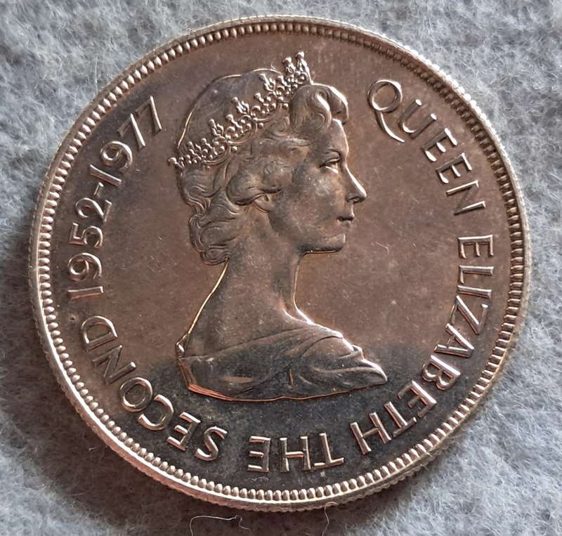 1977 MAURITIUS SILVER 25 RUPEES : CROWN SIZE