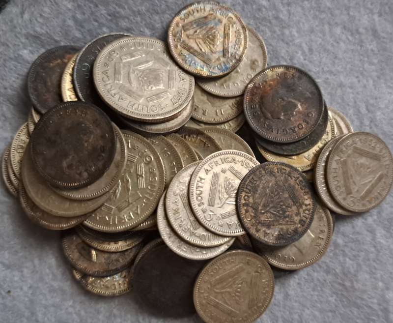 100 GRAM UNION OF SOUTH AFRICA  3 & 6 PENCE LOT