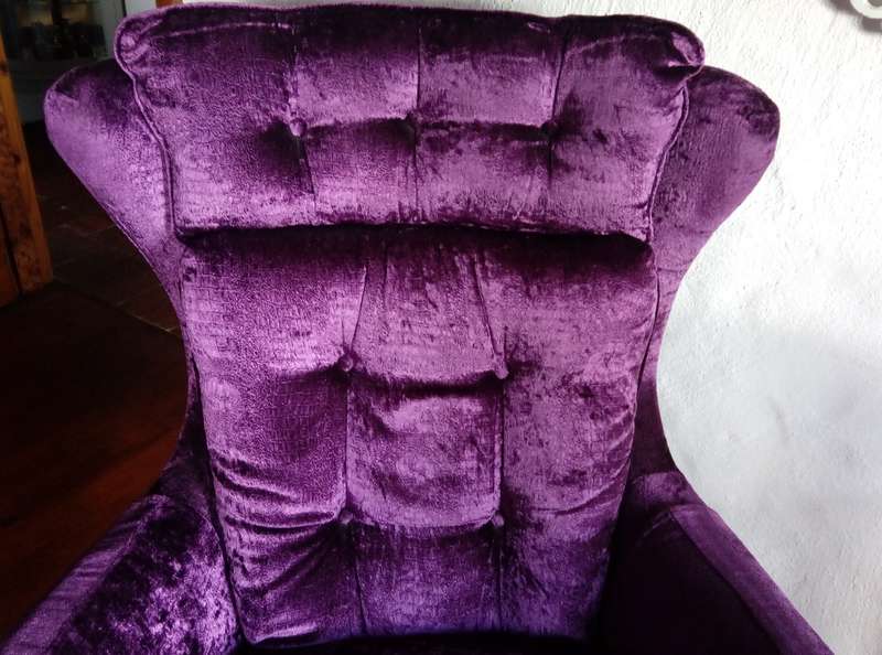 VINTAGE SWIVEL EGG CHAIR : LOVELY REST/READING