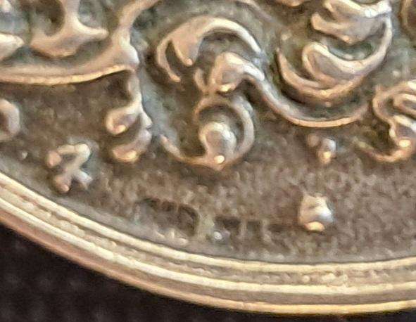VINTAGE SILVER FOLDING LOUPE : MAGNIFIER
