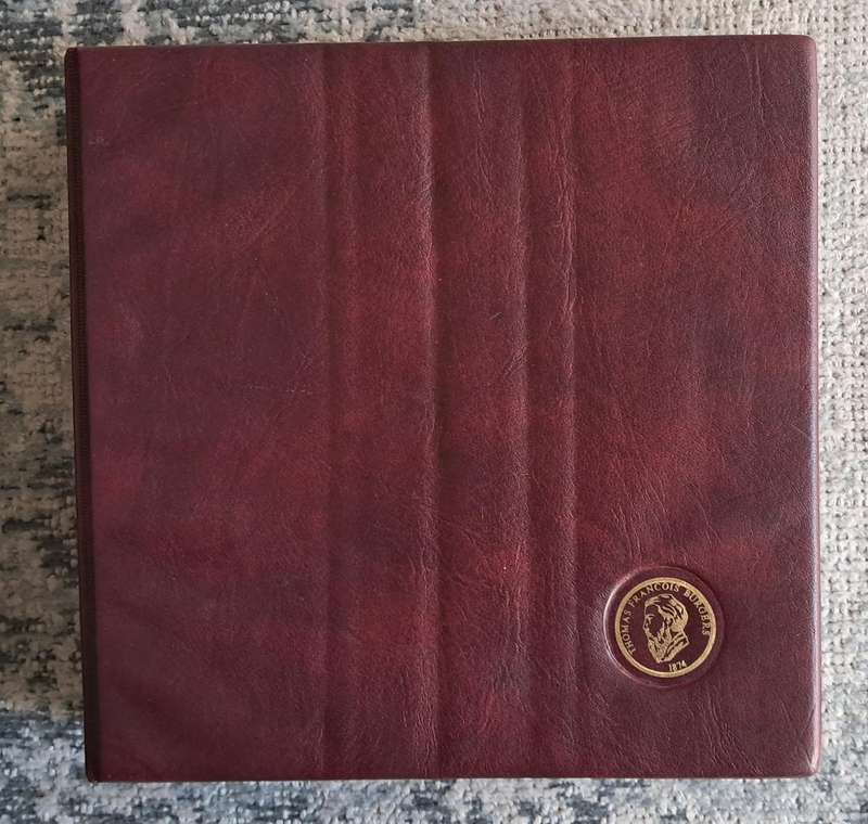 COIN ALBUM : 14 PAGES : FIT 382 COINS