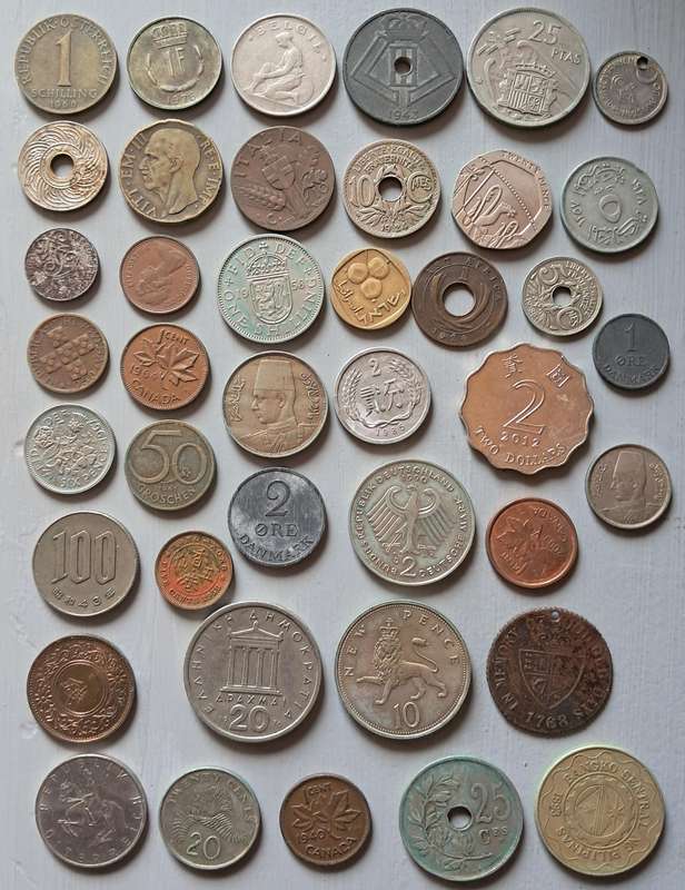 40 X WORLD COINS