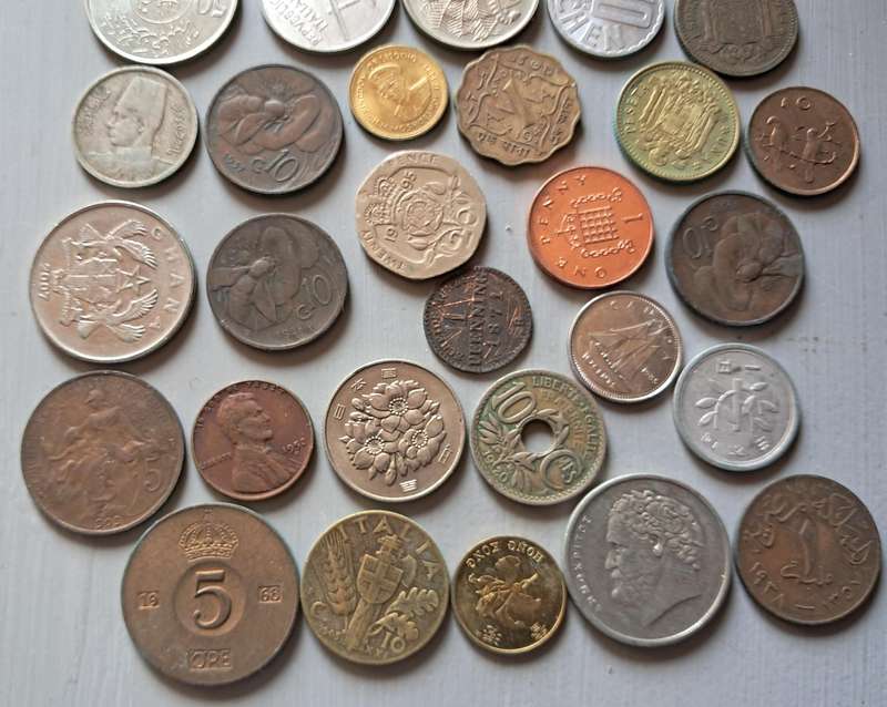 39 X WORLD COINS