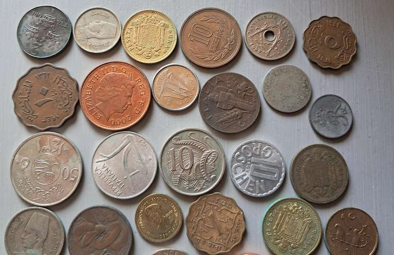 39 X WORLD COINS
