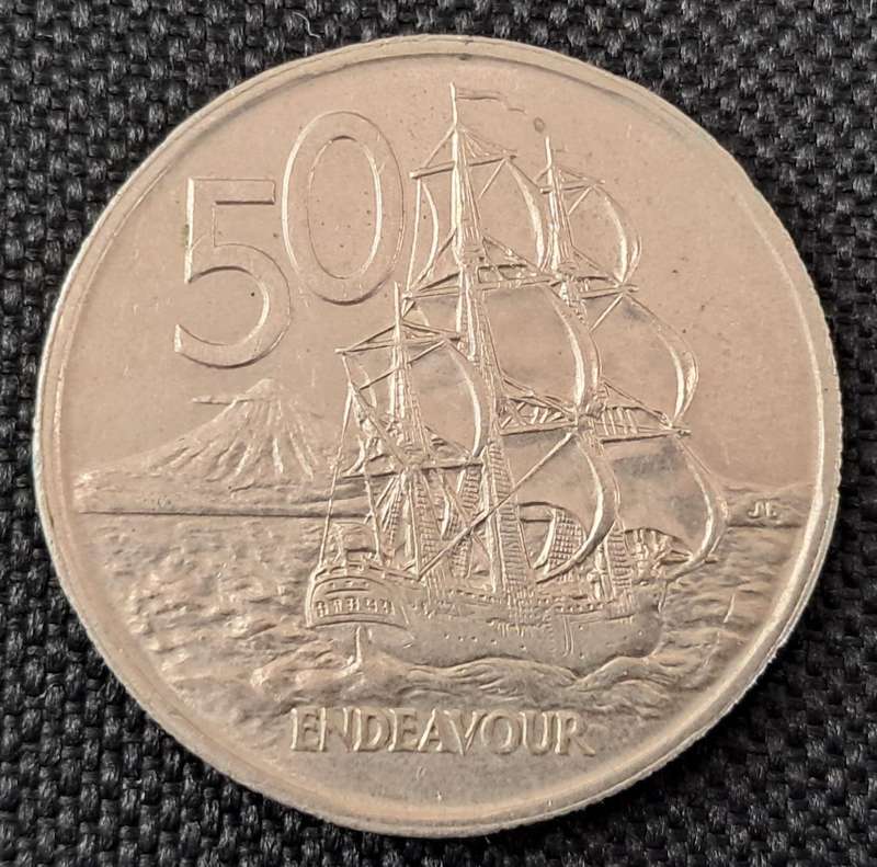 1977 NEW ZEALAND 50 CENTS