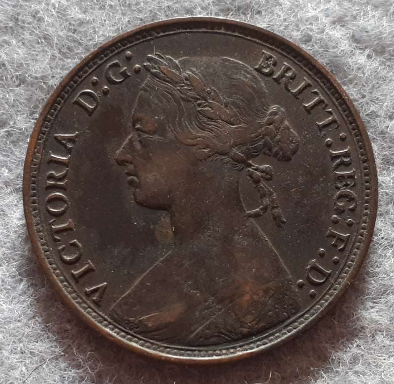 1877 GREAT BRITAIN HALF PENNY