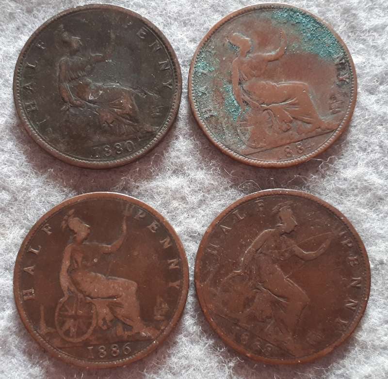 1880 - 1888 GREAT BRITAIN HALF PENNY LOT (X4)