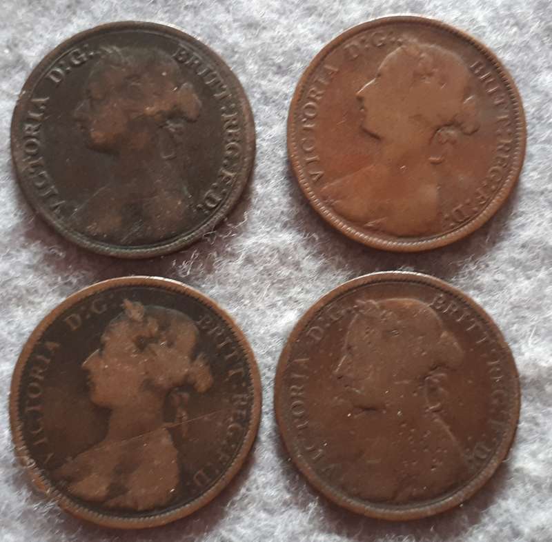 1880 - 1888 GREAT BRITAIN HALF PENNY LOT (X4)
