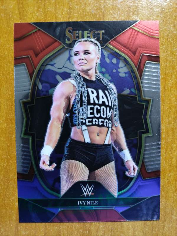 WWE Trading Cards - 2023 Panini Select WWE Ivy Nile Concourse #5 Red & Blue "Silver" Prizm