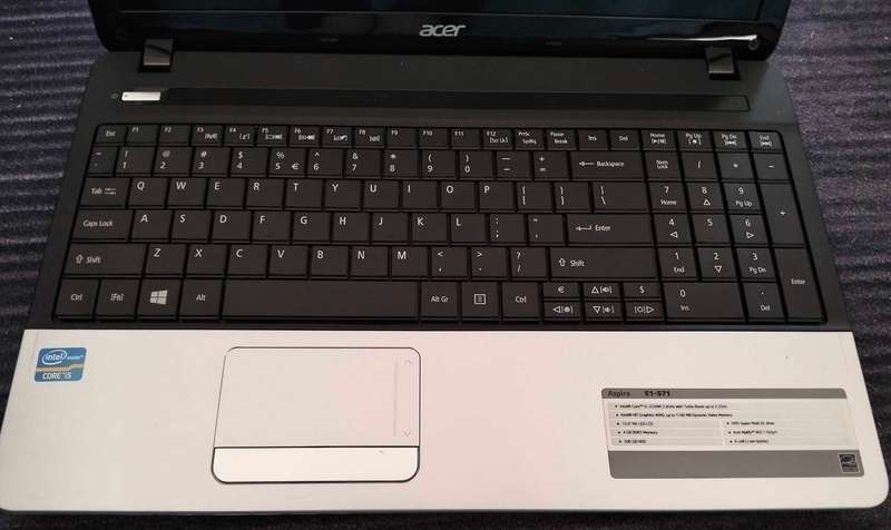 Acer Aspire E1-571 Laptop (not working I ideal for spares)