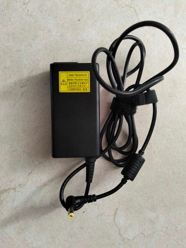 Acer Laptop Charger - Yellow Pin