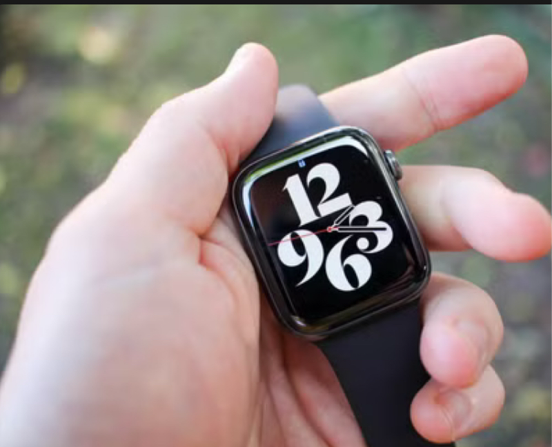 Apple Watch (44mm, Series 6, GPS + Cellular)