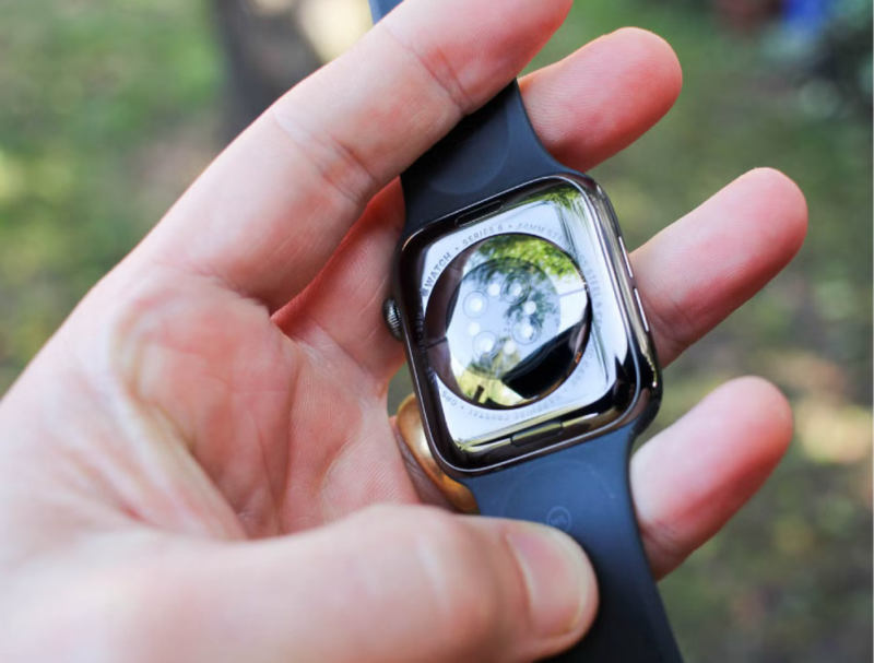 Apple Watch (44mm, Series 6, GPS + Cellular)