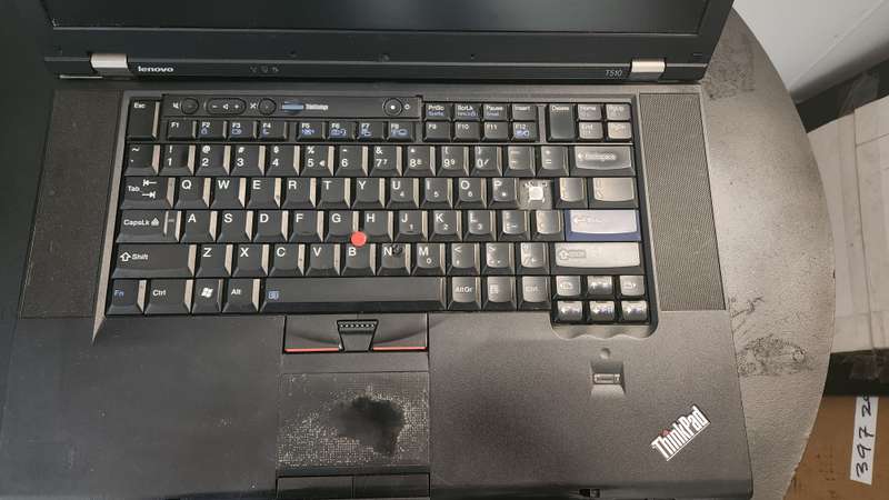 Lenovo Thinkpad t510- (15.6`) CORE i5 560m, 4GB DDR3 RAM, 320GB HDD !!!