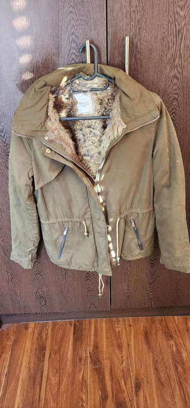 Zara Trafaluc - European Female fur jacket - waistcoat (28 small)