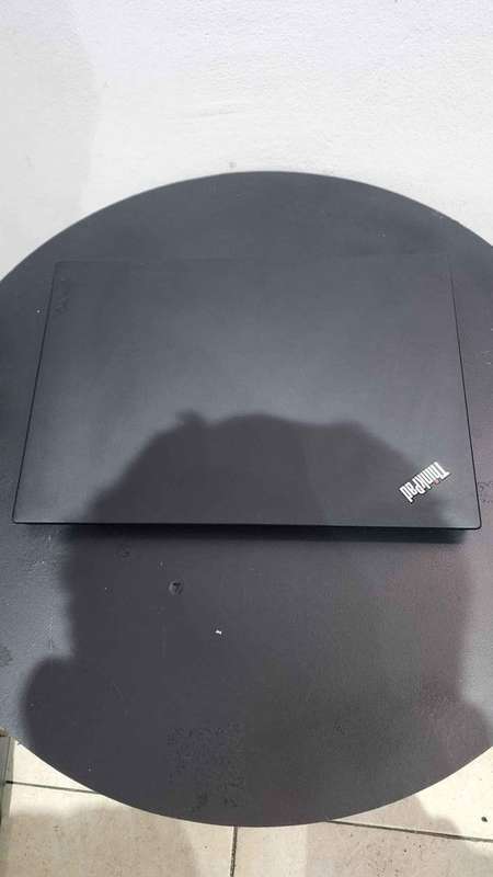 Lenovo Thinkpad T470- (14`) Quad Core i7-7600u, 8GB ddr4 ram, 500GB hdd