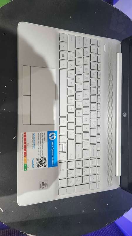 HP Notebook 15 - DW2002NI - 15.6" Quad Core i5 10th Gen - 8GB DDR4 RAM, 1TB HDD