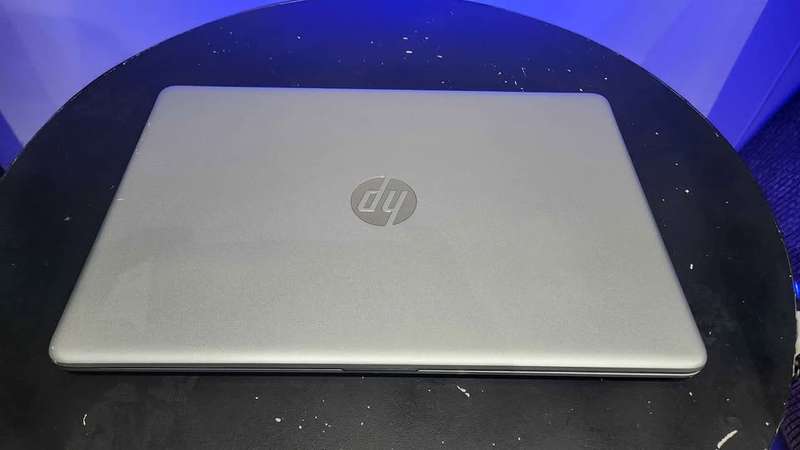 HP Notebook 15 - DW2002NI - 15.6" Quad Core i5 10th Gen - 8GB DDR4 RAM, 1TB HDD