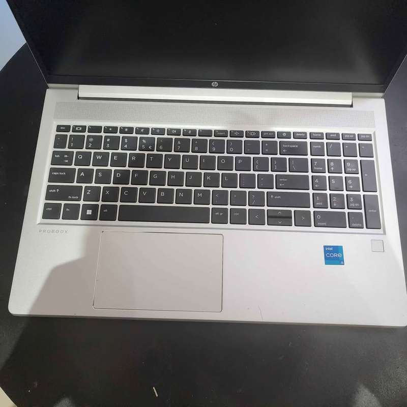 HP ProBook 450 g8 (15.6")  i5-11th gen, 16gb ddr4 ram, 256gb nvme ssd