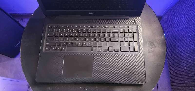 Dell Inspiron 15 3593-(15.6") Quad core i5-1035g1, 8gb ddr4 ram, 1tb hdd