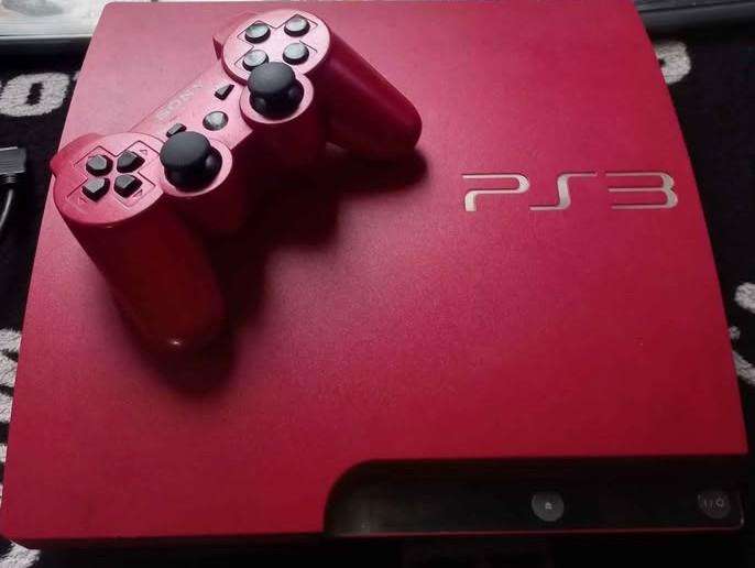Ps3 Slim(320GB) limited edition 1x controller and cables - SCARLET RED