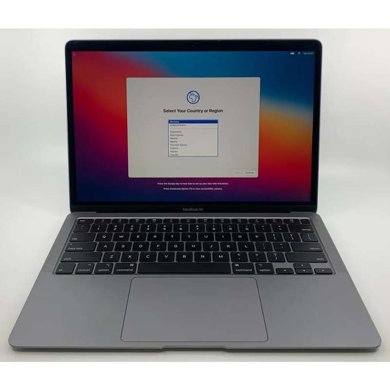 Apple MacBook Air (Retina, 13-inch) 2018- Core i5-8210y, 128gb ssd, 8gb ram - CPO - (in the box)