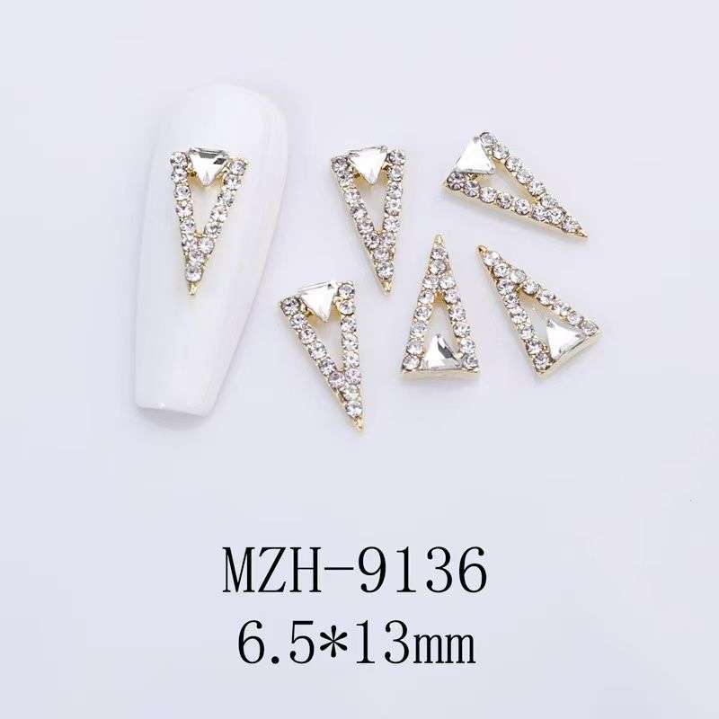 Pearl Triangle Diamonds Rhinestone 5pcs-  MZH-9136