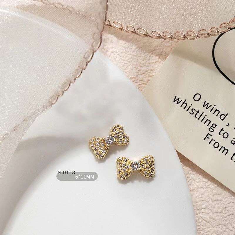 Nail Bow Tie 05# Rhinestone 2pcs -   Gold - 4.5x10mm
