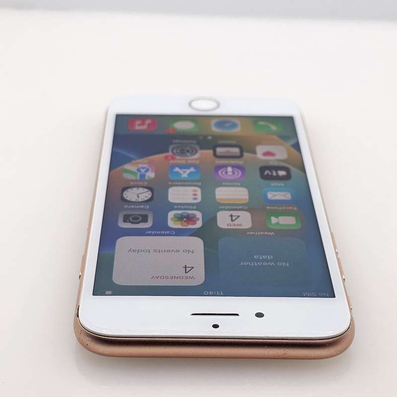 iPhone 8 64GB Gold