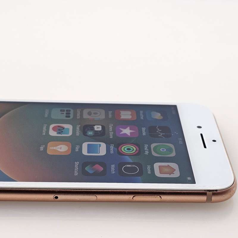 iPhone 8 64GB Gold