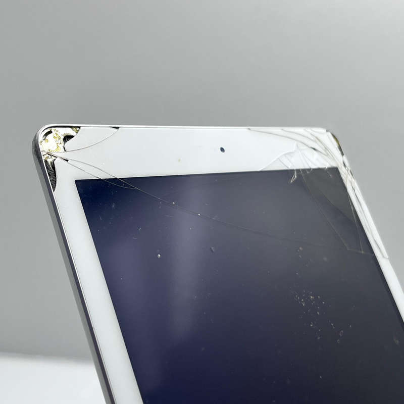 Apple ipad 9.7" 5th Gen