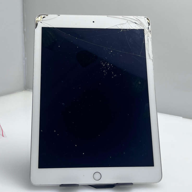 Apple ipad 9.7" 5th Gen