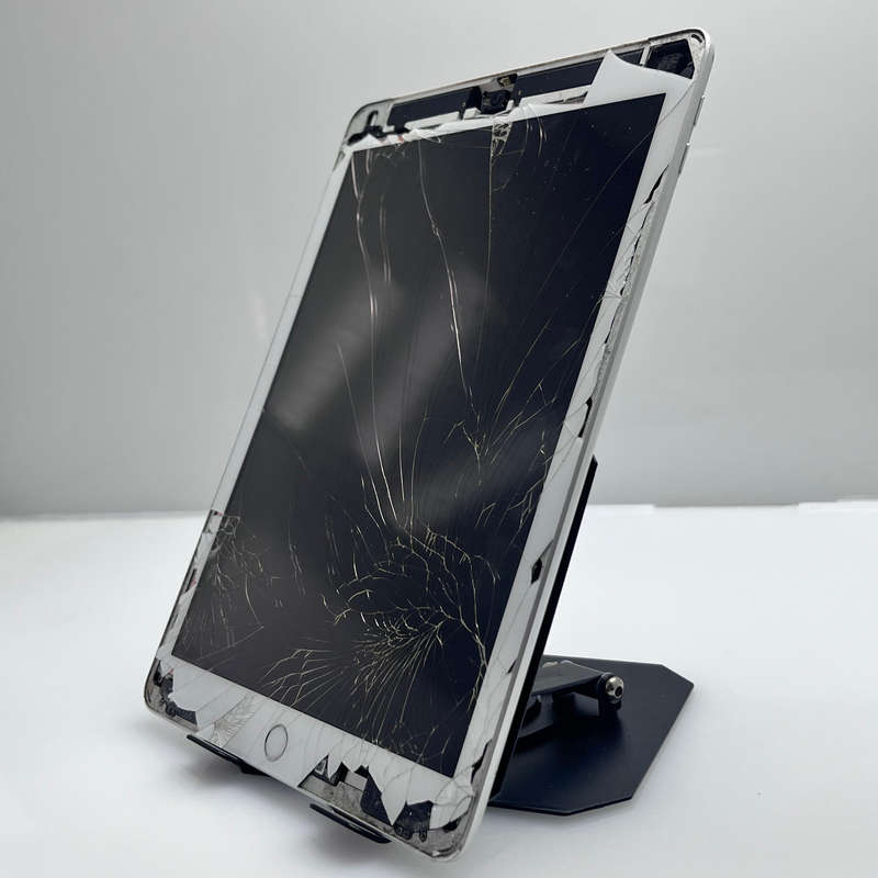Apple ipad 9.7" 6TH Gen