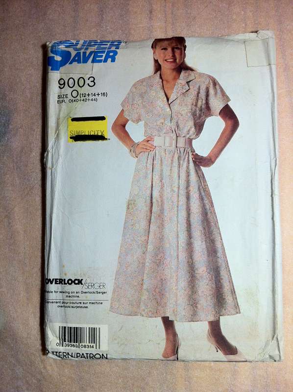 Super Saver 9003 Loose fitting Pullover Dress. Size 12,14,16. Complete U/FF